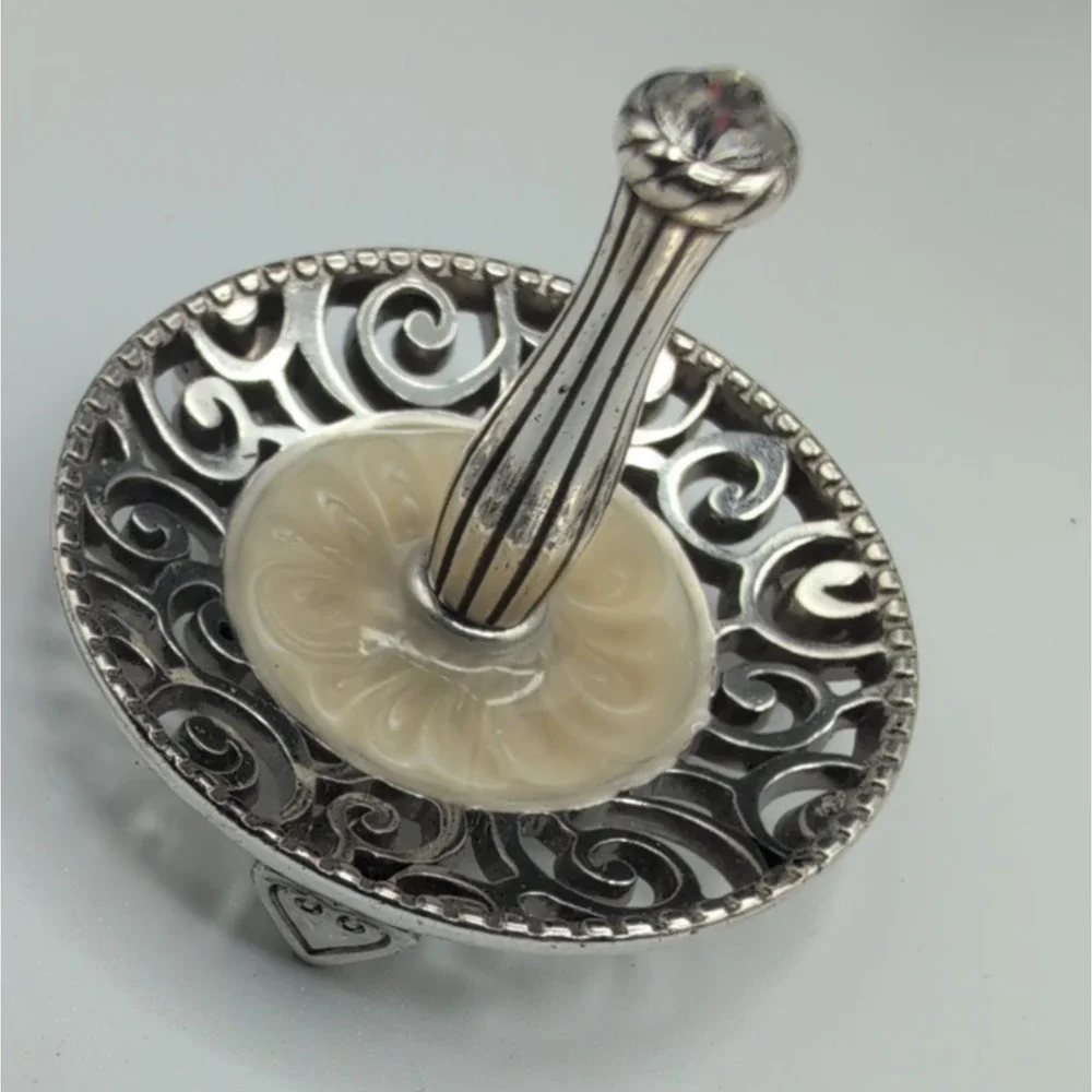 Brighton Lacie Daisy Ring Holder Swarovski Crystal Silver Plate Mother Of Pearl